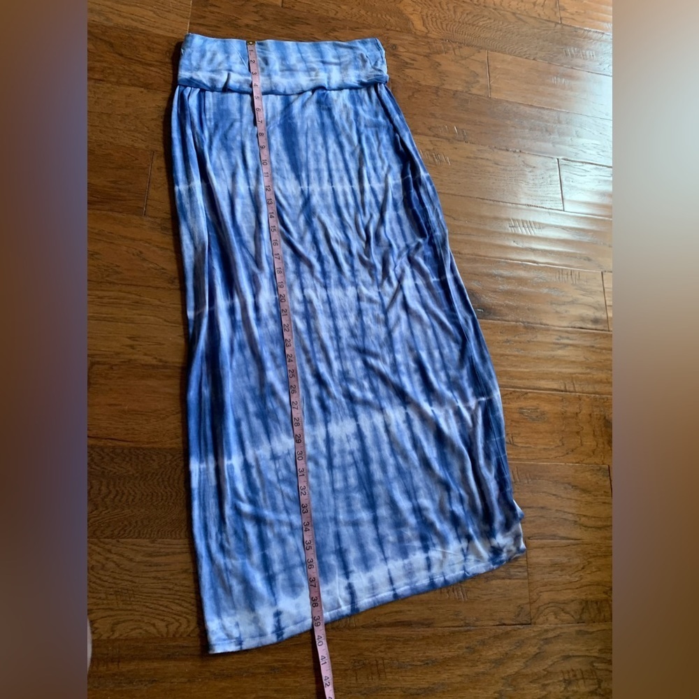 Olive & Oak Tie Dye Column Maxi‎ Skirt Blue - Picture 4 of 8